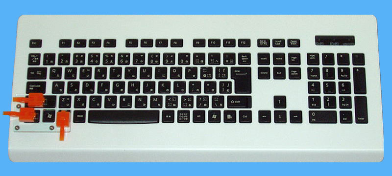 黒キーボードと白キー固定アシスト付キーガード